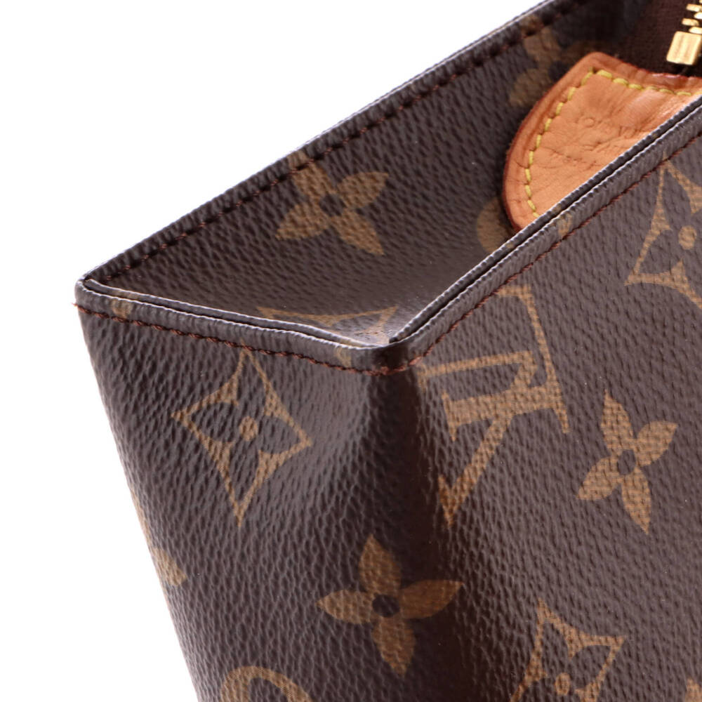 Louis Vuitton 19 Toiletry Pouch - Picture 7 of 8